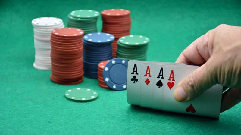 Tudo o que você precisa saber sobre o poker online