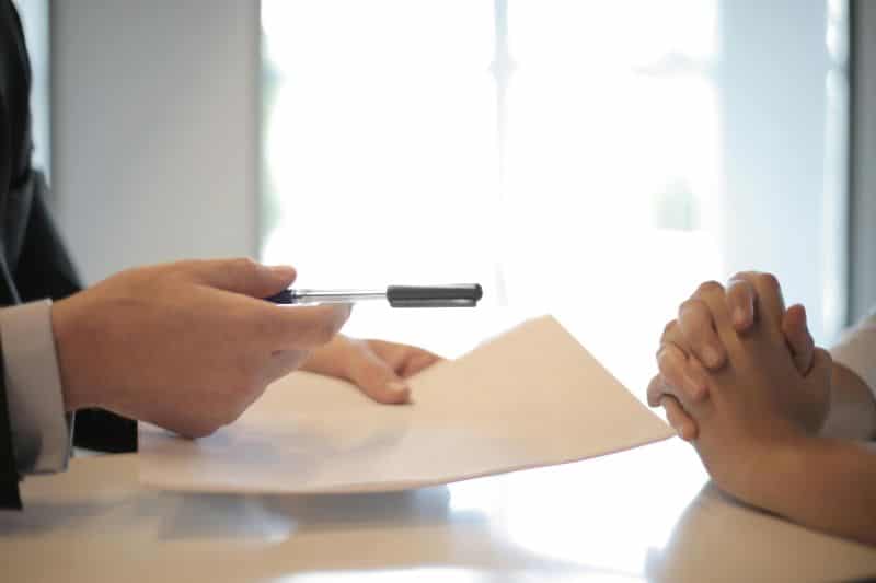 Abrir CNPJ em 2025 pode ser o primeiro passo para transformar sua atividade profissional em um negócio formal, com benefícios fiscais, credibilidade no mercado e acesso a serviços exclusivos para empresas.